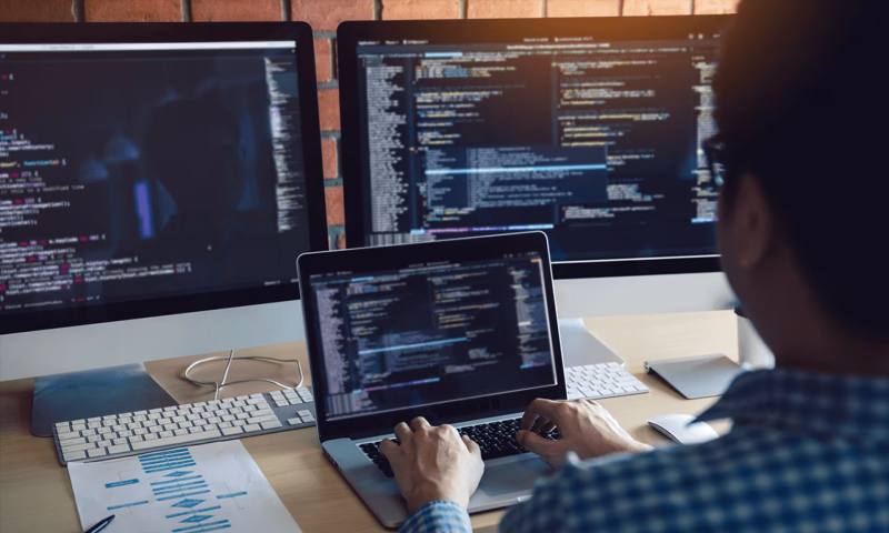 数据科学选型：R与Python如何赋能嘉荫县网站建设？